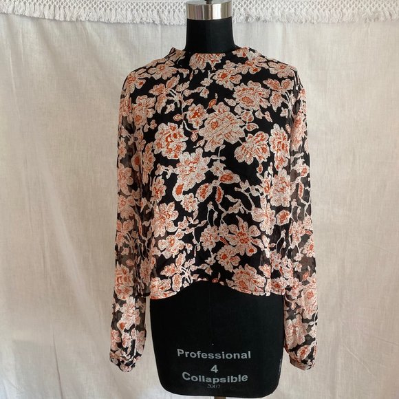 ASTR blouse open back gold buttons M